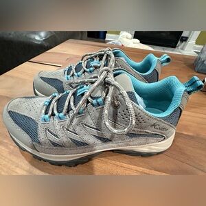 Columbia Women’s Hiking Shoes – Gray/Teal – Size 7.5 US – Excellent Condition